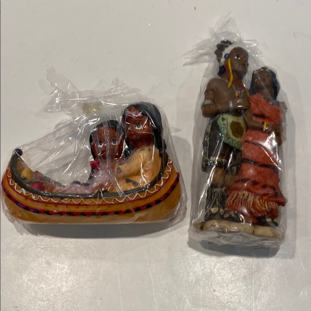 NIP & Vintage Set of 2 Native American Figures